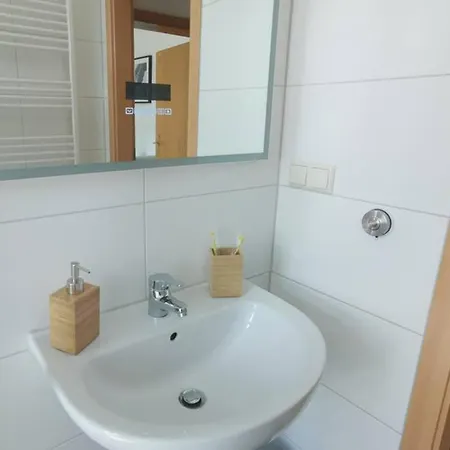 Apartment Stylish 4zi Netflix, Kaffeetimer, Wifi, Parken